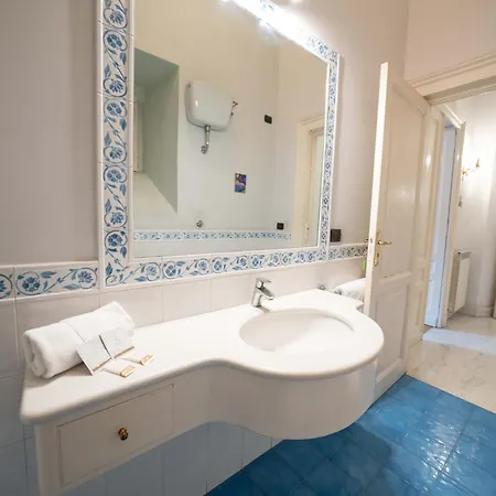 Residenza Castel Dell'ovo By Dimorra Apartament
